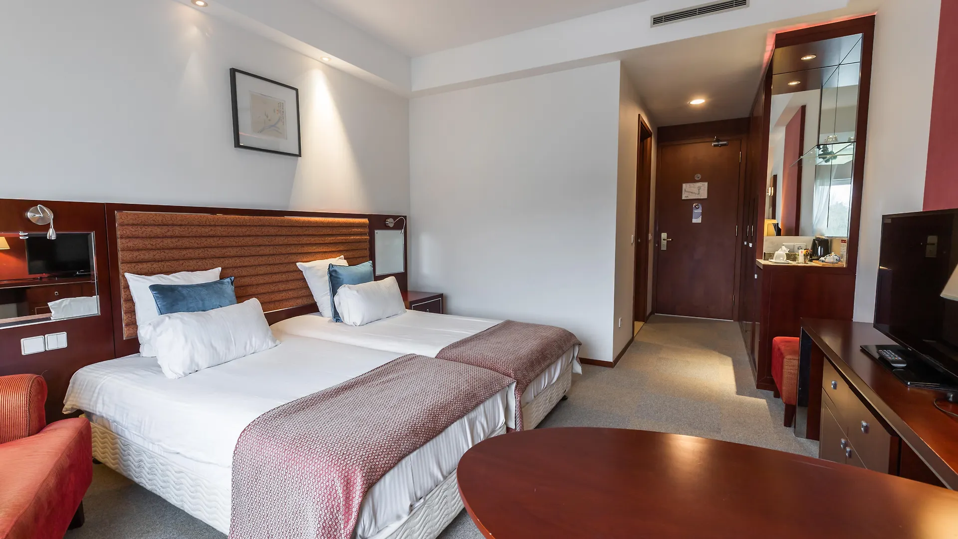 Shanghai Hotel Holland Delft 4*,